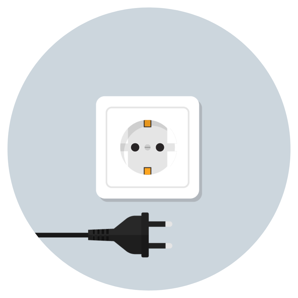 Ett vägguttag med en svart kabel under